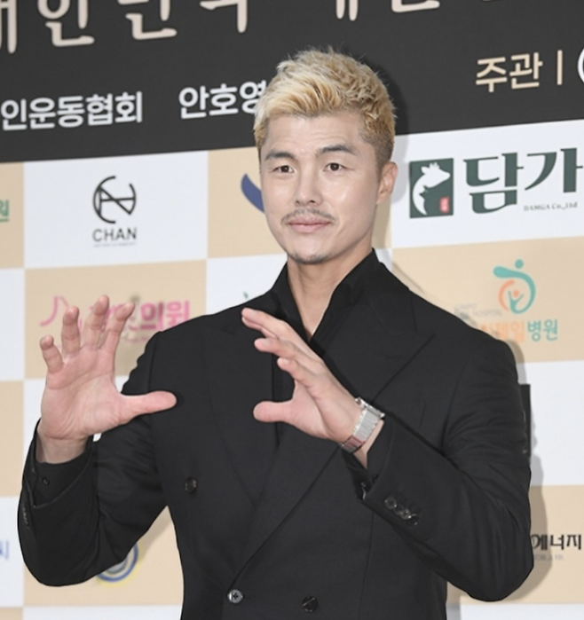 “홍명보 나가” 김영광 소신발언 “이정효 감독이 대표팀 부임해야”…“시즌 도중 또 감독 빼오란 말이냐” 비판에 “당장 선임해라는 말 아냐” 정중하게 해당 발언 설명