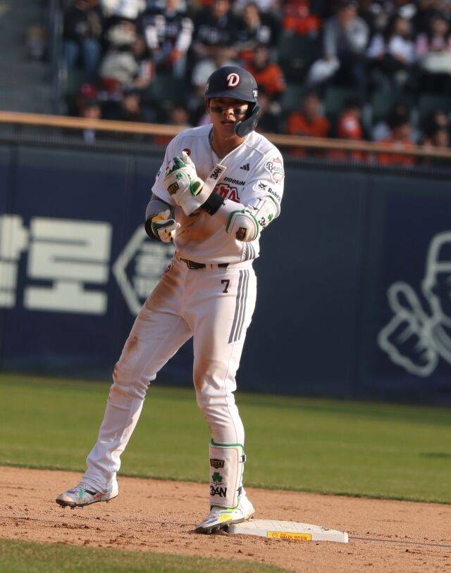 '플렉센 대체 선수' 31승 좌완 드디어 한국에 왔다!