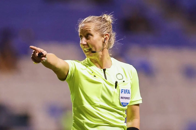 “한국 축구 망신이다” 또또또또 전멸 ‘4회 연속 월드컵 심판 0명’ 절망 “중국·소말리아 심판도 있는데” 씁쓸