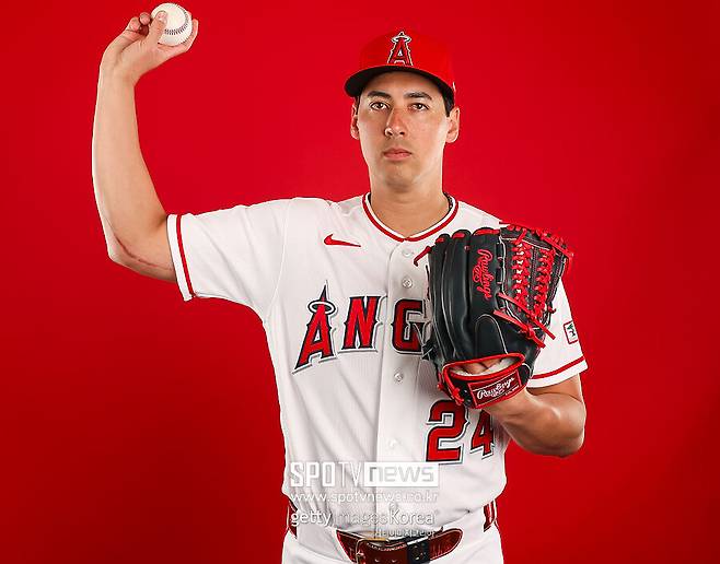 경기당 41억 받아 챙기고 드르렁… 연타석 '역대급 먹튀'라니, 이 팀은 굿이라도 해야 한다