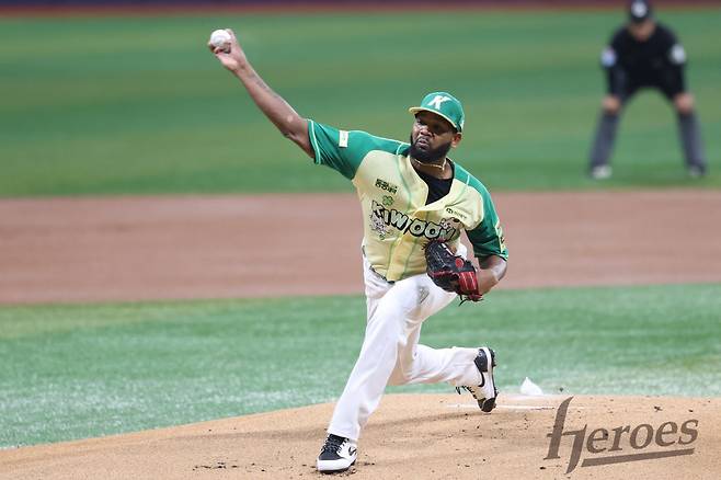 'KKKKKKKKKKK' 알칸타라, 11탈삼진 개인최다 타이 기록…QS에도 패전 위기