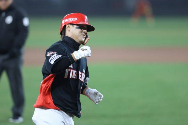 '나성범-김선빈-김도영 홈런 쾅쾅쾅!' KIA, 한화 추격 뿌리치고 6-5 승리…네일 7이닝 호투→김범수 세이브 [대전 리뷰]