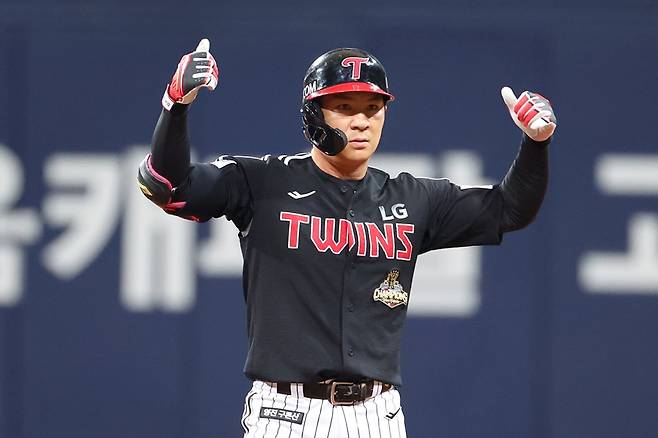 18년차 주전 유격수가 만루에서 대타 교체, 오지환에게는 수모도 굴욕도 아니었다