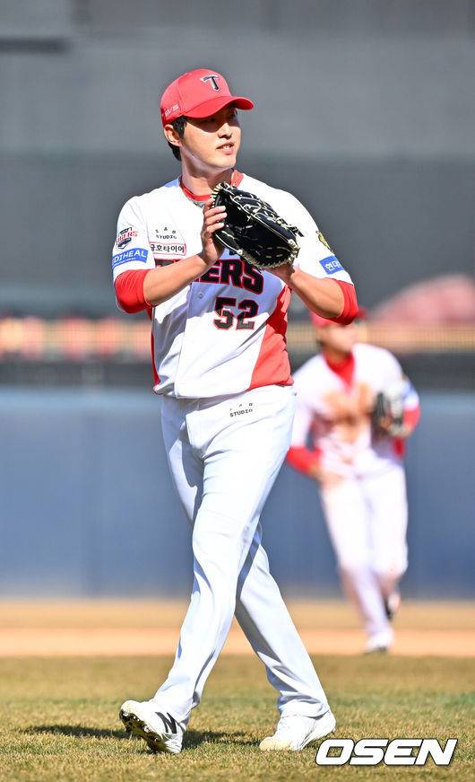 '옵트아웃→1년 7억 이적' KIA 불펜, 왜 1군에서 안 보이나…2군에선 2G 연속 퍼펙트, 이범호 감독