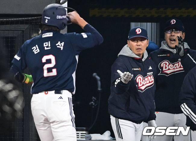 ‘롯데→두산’ 초대형 트레이드 대박 터졌다! 번트 실패 딛고 연장 결승타, 못말리는 스타성 “오히려 클러치상황이 안 떨려”