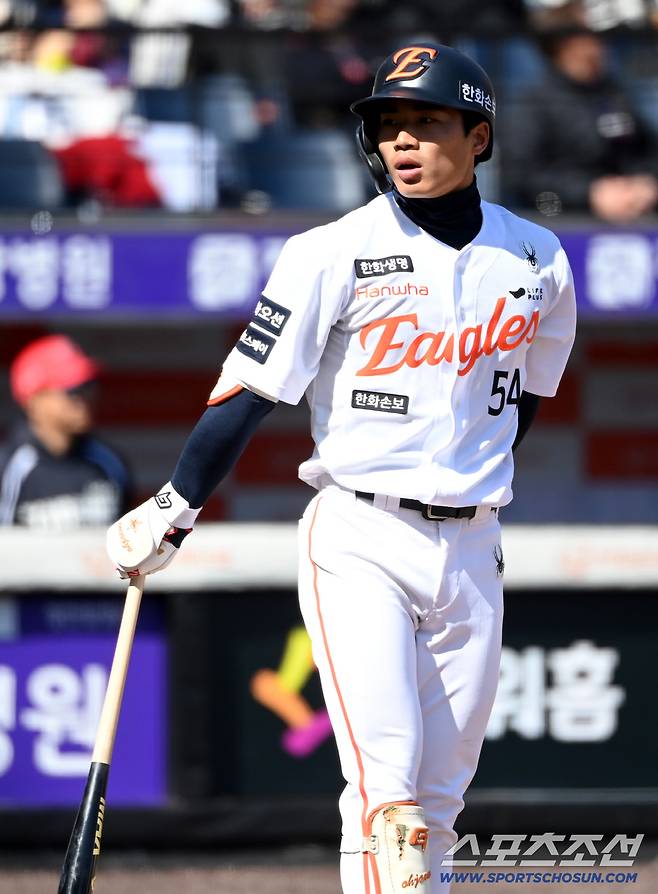 김경문 감독, 결국 칼 빼들었다...노시환 6번, 오재원 선발 제외