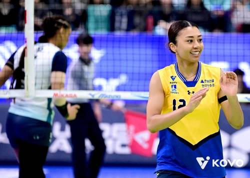 여자배구 아시아 쿼터 자스티스 이적 관심…타나차는 '고민 중'