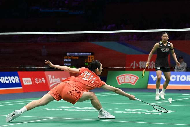 안세영, 피도 눈물도 없네…'친한 언니' 심유진 만나 10-0 깜짝 스코어→'코리안 더비' 2-0 완승+아시아선수권 결승행