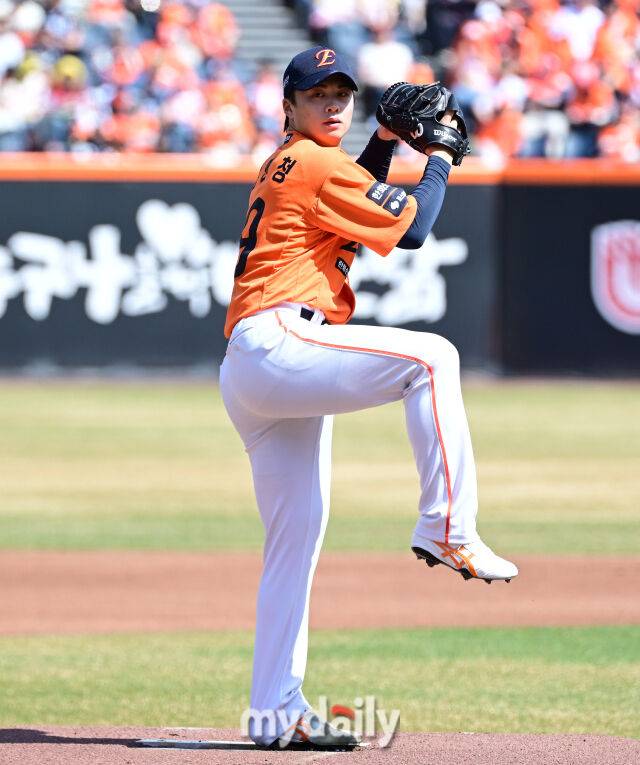 '와' 한화 진짜 어떻게 단돈 1.5억에 특급 선발 영입했나…대만 특급 148km KKKKK 위력투, KIA 압도하다 [MD대전]