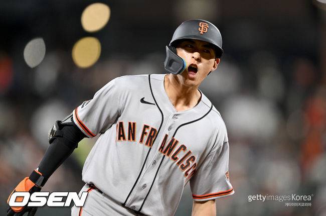 '이정후 걱정? 괜한 소리였다' 홈런+호수비에 美 매체도 감탄