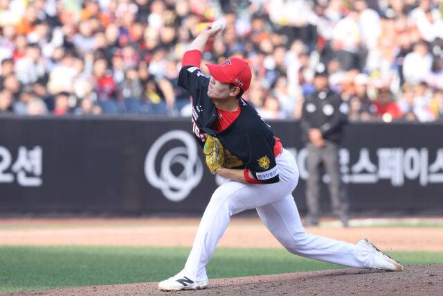 '0이닝 3실점' 정우주 무너졌다, 한화 4-1→5-6 역전패…황동하 377일 만에 승리투수 감격, 성영탁 5아웃 세이브, 김도영 동점 희생타 [MD대전]