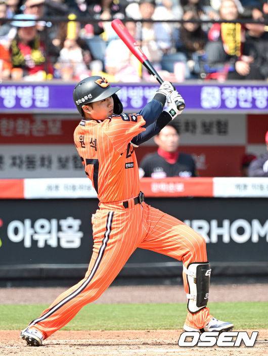 KIA 뒤집기쇼! '8회 5득점 빅이닝→김호령 슈퍼캐치' 한화에 6-5 역전승, 3연승 질주 [대전 리뷰]