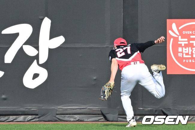 KIA 뒤집기쇼! '8회 5득점 빅이닝→김호령 슈퍼캐치' 한화에 6-5 역전승, 3연승 질주 [대전 리뷰]