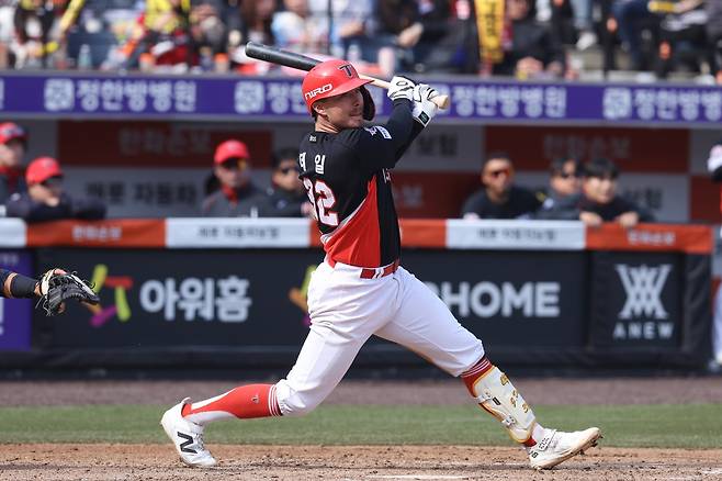 한화 또 울렸다…'꽃감독 오늘 작두 탔구나!' KIA '8회 5득점 빅이닝' 6-5 역전극→3연승+성영탁 데뷔 첫 SV [대전:스코어]