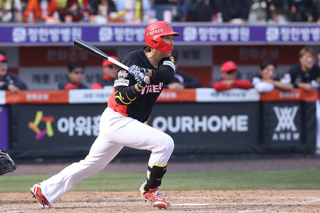 '한화 속수무책 당했다!' 꽃감독, 페이크 번트 슬래시→대타 적시타→6-5 짜릿 역전극…