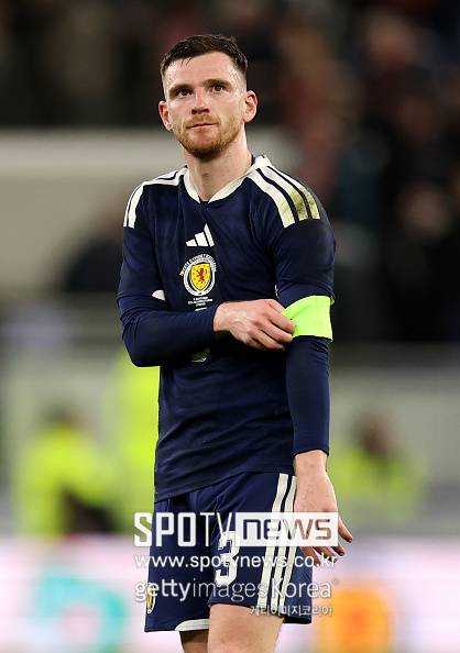 토트넘, 프리미어리그 잔류 시 '리버풀 레전드' 데려온다...시즌 후 FA 확정된 로버트슨 영입 도전