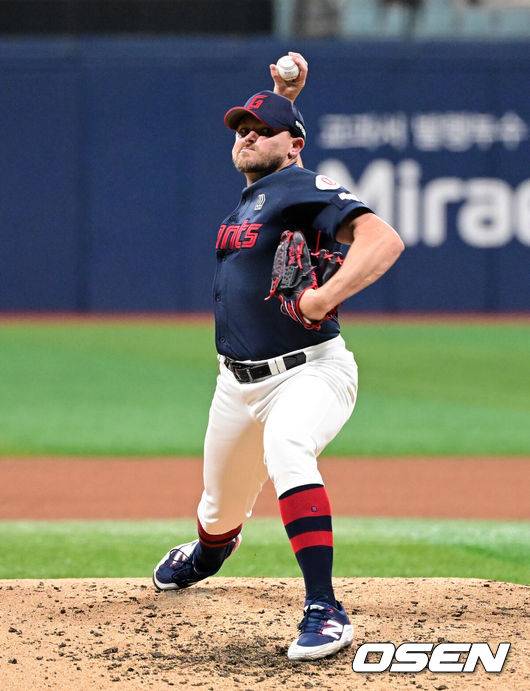 ‘9회 동점→10회 역전’ 만원관중 열광시킨 고척 극장, 롯데 파죽의 3연승 질주…레이예스 3안타+박정민 데뷔 첫 승 [고척 리뷰]