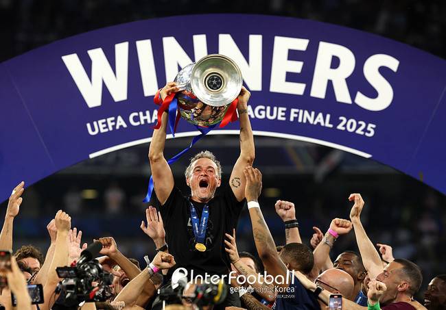 이강인 아틀레티코로 도망가야...엔리케 감독, PSG와 2030년까지 장기 재계약 예정