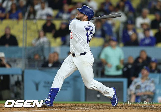 '와 ML 최초' 한국행도 고민했는데, 다저스 역사가 됐다…