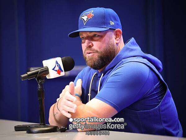 '폰세 벌써 그리워진다' 통산 110승 대체자, 4이닝 4실점 후 '조기 강판'…3~5선발 불안 어떻게 해결하나