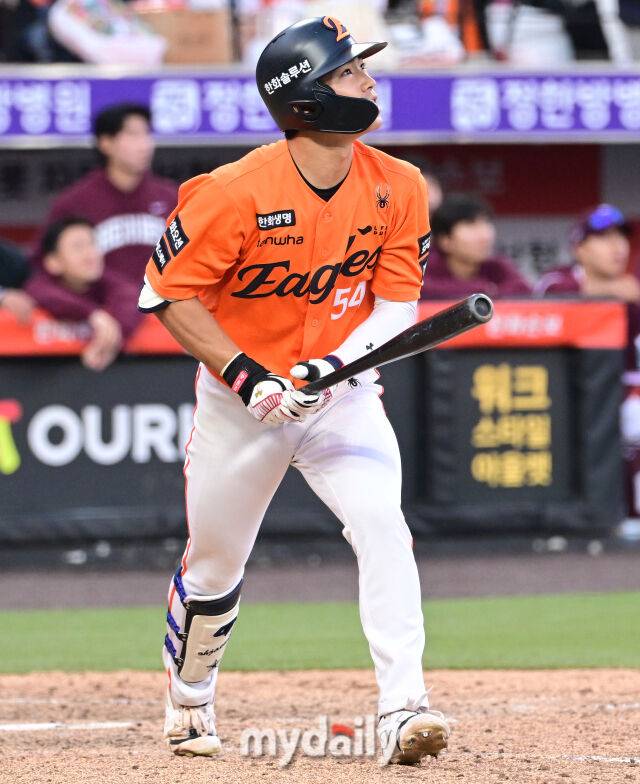 무안타→무안타→무안타→무안타, 왜 한화 괴물루키에게 벌써 시련이 왔나…김경문 격려했다