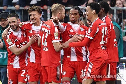'환상 블로킹' 김민재, 독일 축구 역사 중심에…뮌헨, 장크트파울리 5-0 대파→분데스 한 시즌 최다골 달성