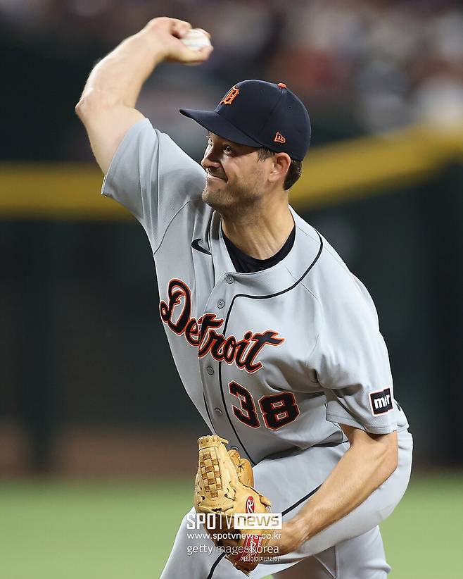 이래서 KBO 12승 에이스 ML 갔구나…155km 감탄의 연속, 마침내 생애 첫 세이브 따냈다