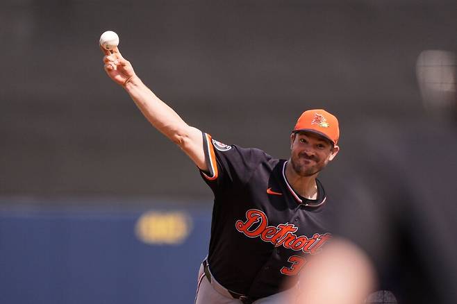 이래서 KBO 12승 에이스 ML 갔구나…155km 감탄의 연속, 마침내 생애 첫 세이브 따냈다