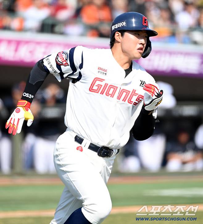 유강남이 또 사라졌다! → 손성빈 4경기 연속 선발 포수. 윤동희 7번으로 [고척 현장]