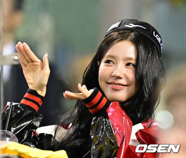 '6연승' LG, 치사하게 치트키 꺼내나...2년 연속 승리 요정, 올해도 마운드 오른다