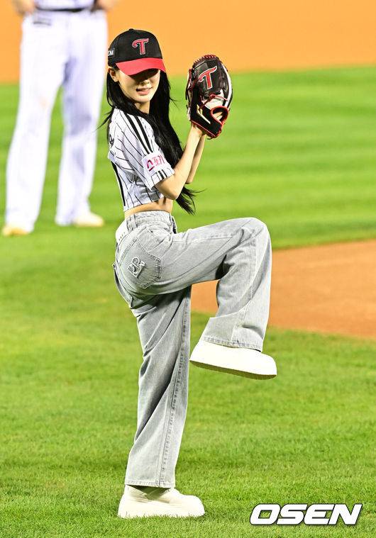 '6연승' LG, 치사하게 치트키 꺼내나...2년 연속 승리 요정, 올해도 마운드 오른다