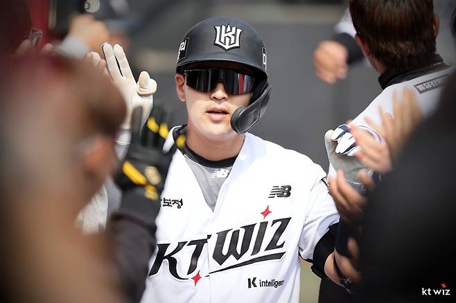 야구 신이 찾아왔나, KKKKKKKK+17이닝 연속 무실점!…KT, 보쉴리 쾌투로 두산 잡았다 [수원 게임노트]