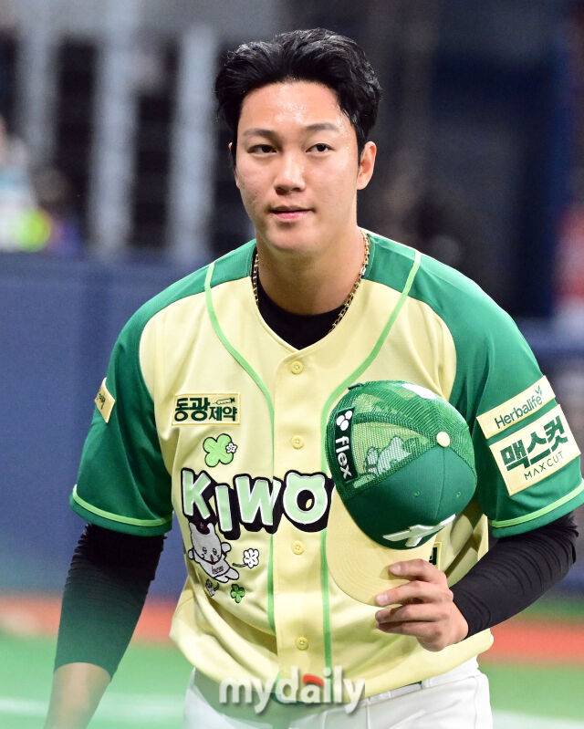 “안우진 2이닝 던질 수 있으면 160km” 韓최고 괴물이 감독을 거짓말쟁이로 만들었다…스피드 그 이상을 바라본다[MD고척]