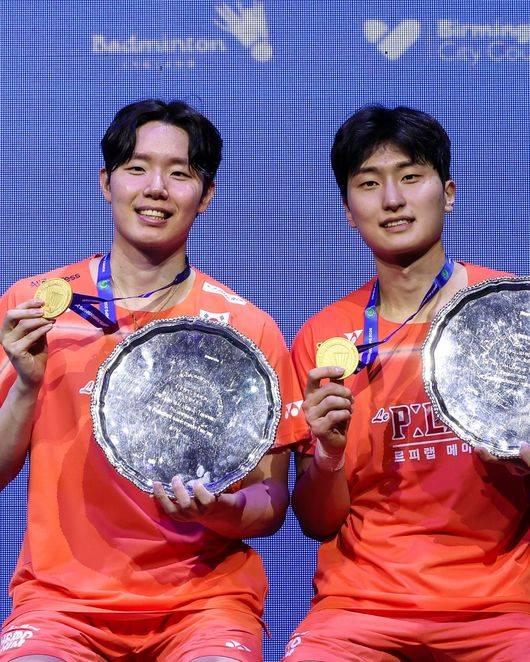 안세영, 中 왕즈이 꺾었다=한국 배드민턴 22년 만에 '금메달 3개' 대기록