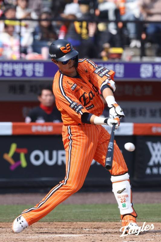 ‘채은성 문책성 교체’ 칼 빼든 김경문, 냉정한 현실만 확인했다… 노시환 주말 11타수 무안타+흔들리는 박상원