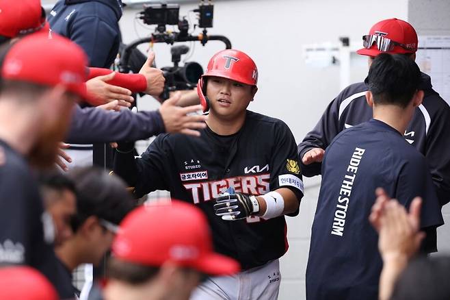 아빠 이런 선수란다… KIA 싹쓸이 이끈 공·수 대활약, 한준수가 터널을 빠져 나왔다