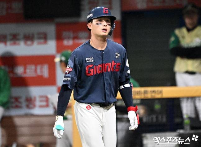 '160km' 안우진은 딱 1이닝 던졌는데, 롯데 9이닝 내내 '0-0-0-0-0-0-0-0-0' 침묵…홈런 1위에 가려진 '득점 꼴찌' 민낯 [고척 현장]