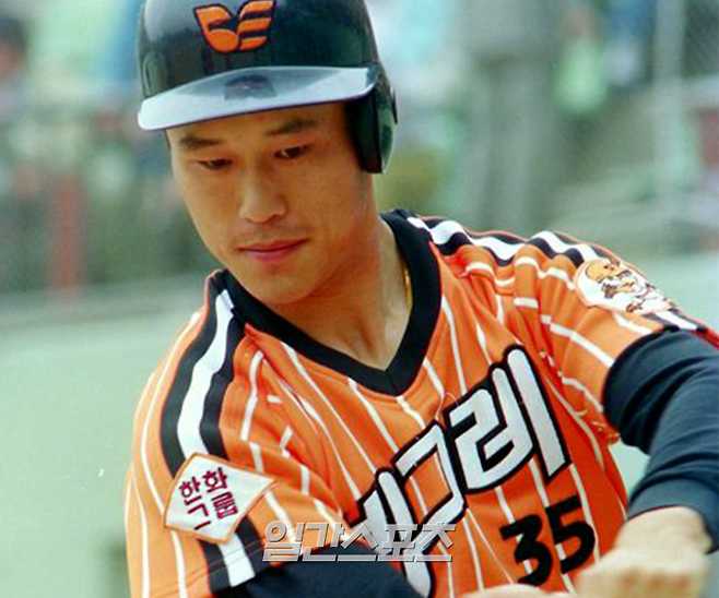 한화 '빙니폼'부터 LG '회니폼'까지…프로야구에 부는 레트로 열풍, 새로운 이야기를 만든다 [IS 서포터즈]