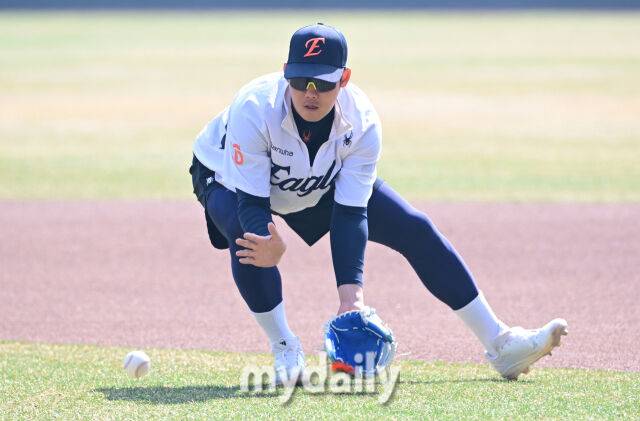 이원석은 최선을 다했다, 채은성과 하주석은 그때 왜 그랬을까…한화 수비 왜 이러나, 김경문 부임 전으로 돌아가나