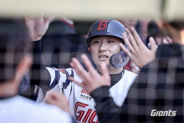 '시범경기 2홈런→1타석 뛰고 2군행' 롯데 만년 유망주 외야수 다시 기회 노리나…2루타 2방으로 3타점 폭발