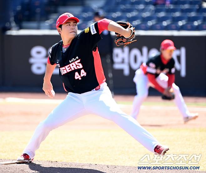 이 투수를 고작 4억원에 영입했다고?…KIA 마운드에 뜬 태양,