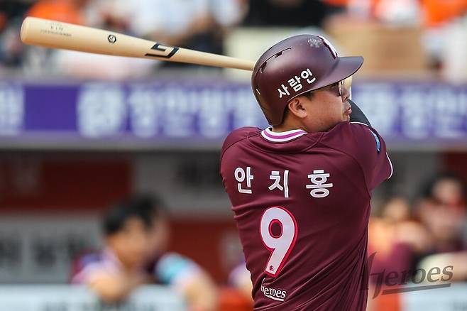 진짜 한화가 꿀단지였나… 리그에 뿌려진 11억 가치, '타점 1위' 해결사로 위안 삼을까