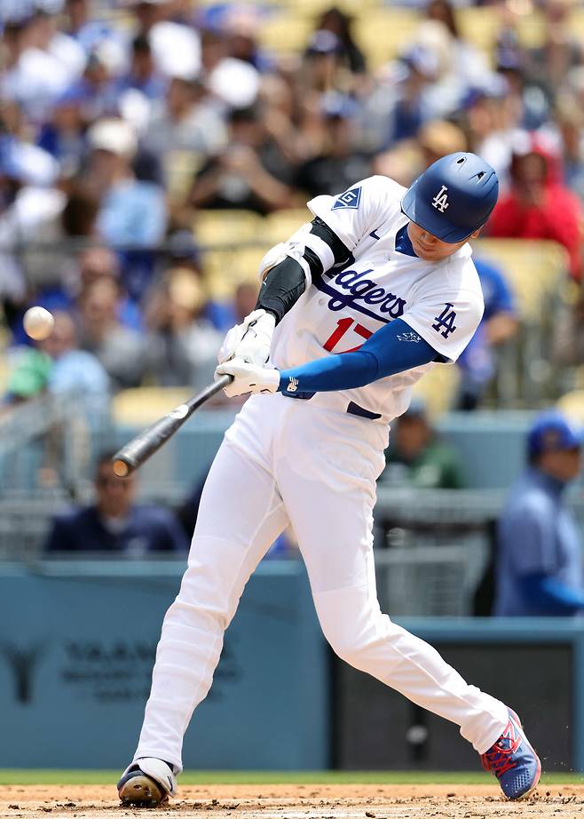 LA 다저스 오타니 쇼헤이, 텍사스 상대로 두 경기 연속 선두 타자 홈런