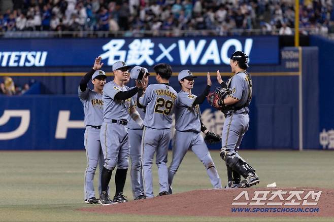 보름 만에 또 9이닝 완봉승, 3경기 2승무패 ERA 0.38, KBO리그엔 이런 투수 안 나오나[민창기의 일본야구]