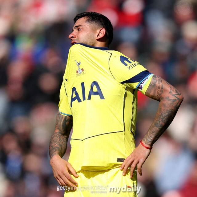 '손흥민 떠난 첫 시즌, 토트넘이 2부리그로 추락하고 있다'…주장 로메로 결국 좌절