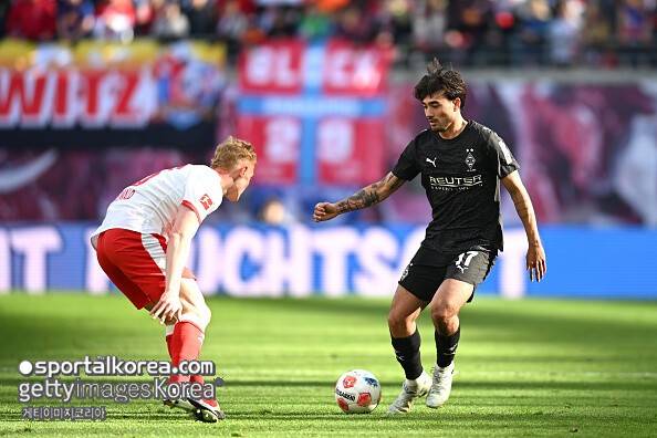 '불매 운동 실패→화장실 테러'...'韓 혼혈 국가대표' 카스트로프 소속팀 묀헨, 일부 강성팬들 역대급 추태로 도마 올랐다 '피해액 870만 추산'