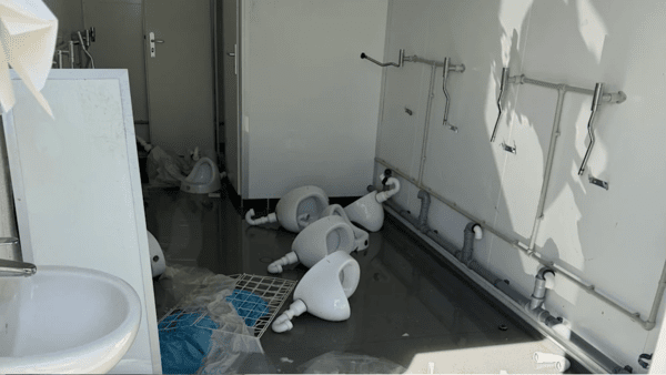 '불매 운동 실패→화장실 테러'...'韓 혼혈 국가대표' 카스트로프 소속팀 묀헨, 일부 강성팬들 역대급 추태로 도마 올랐다 '피해액 870만 추산'