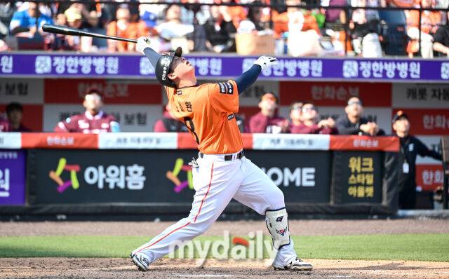 “자기 것이 없다” 노시환 설마 그럴까, 초대형계약 주인공인데…김태균 안타까움, 2군에서 뭘 해야 하나