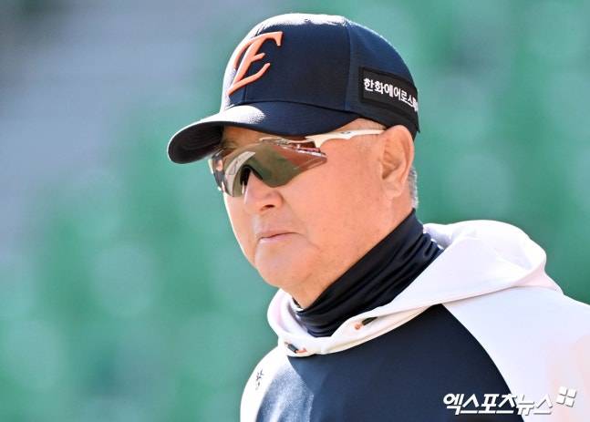 김경문 '믿음의 야구'? 이제 끝, '실책 또 실책' 채은성 칼교체→'삼진 1위' 노시환 전격 2군행…초강수 속 연패 탈출하나
