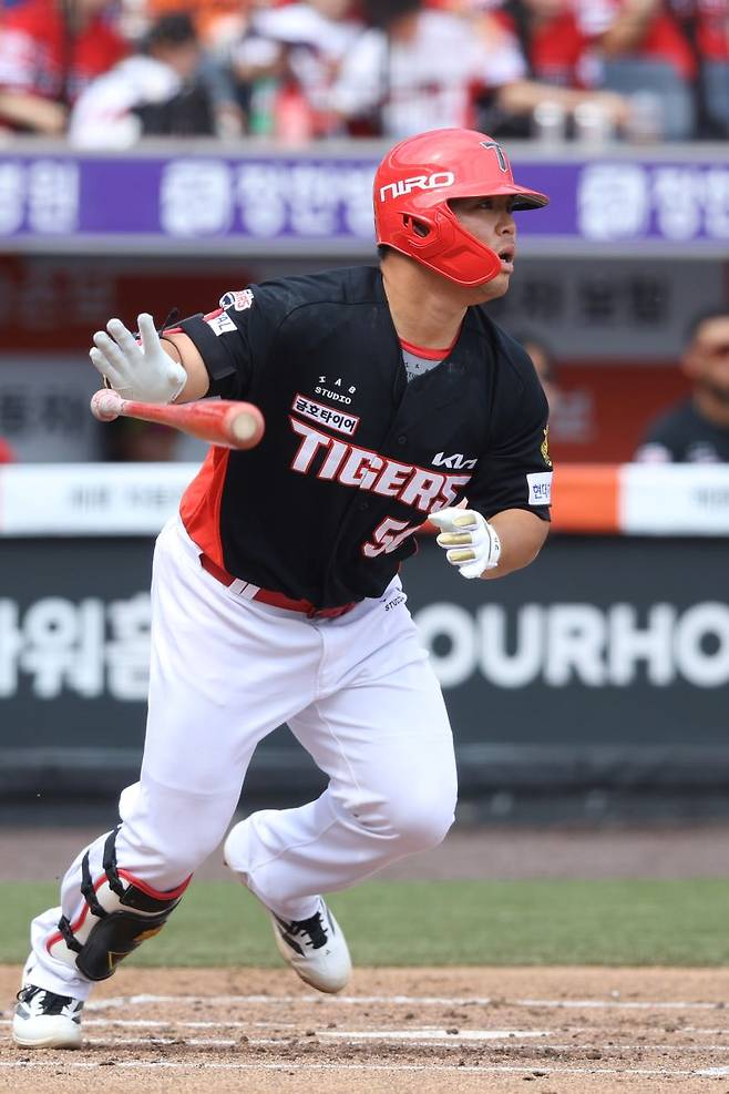 최형우는 삼성 가지 않았나요, 왜 KIA에 비슷한 선수가… 이범호 두 토끼 모두 잡았나